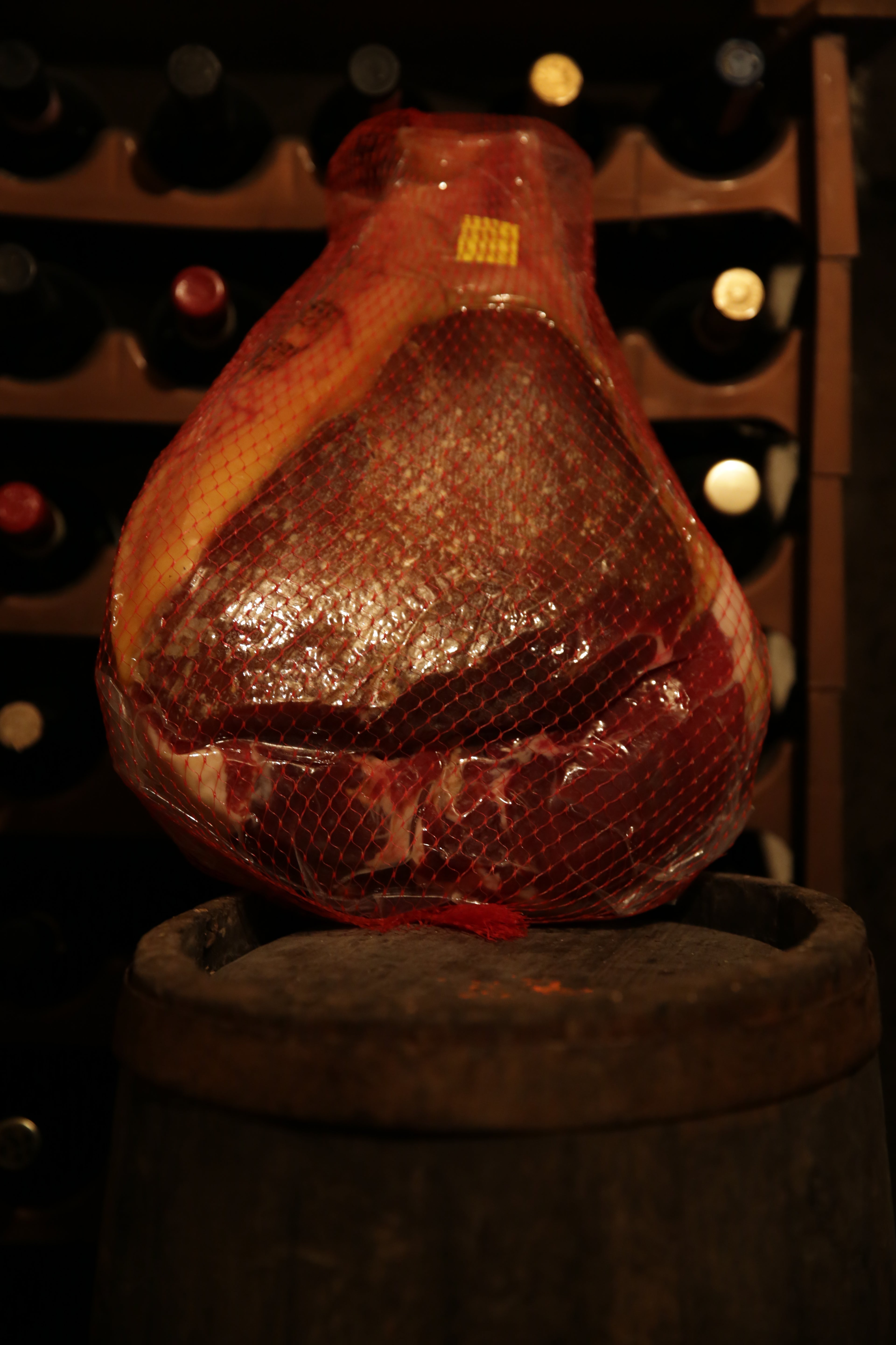 PROSCIUTTO IGP DI NORCIA DISOSSATO KG 7,50+ € 26,50 al kg iva inclusa